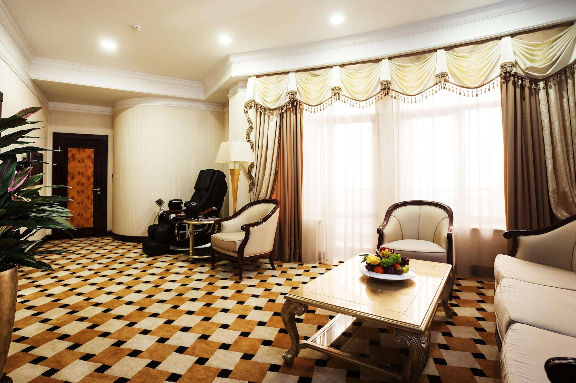 Royal Tulip Almaty Hotel Exterior foto