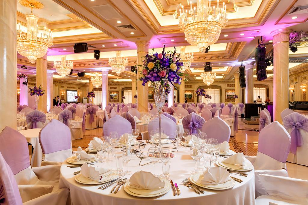 Royal Tulip Almaty Hotel Exterior foto
