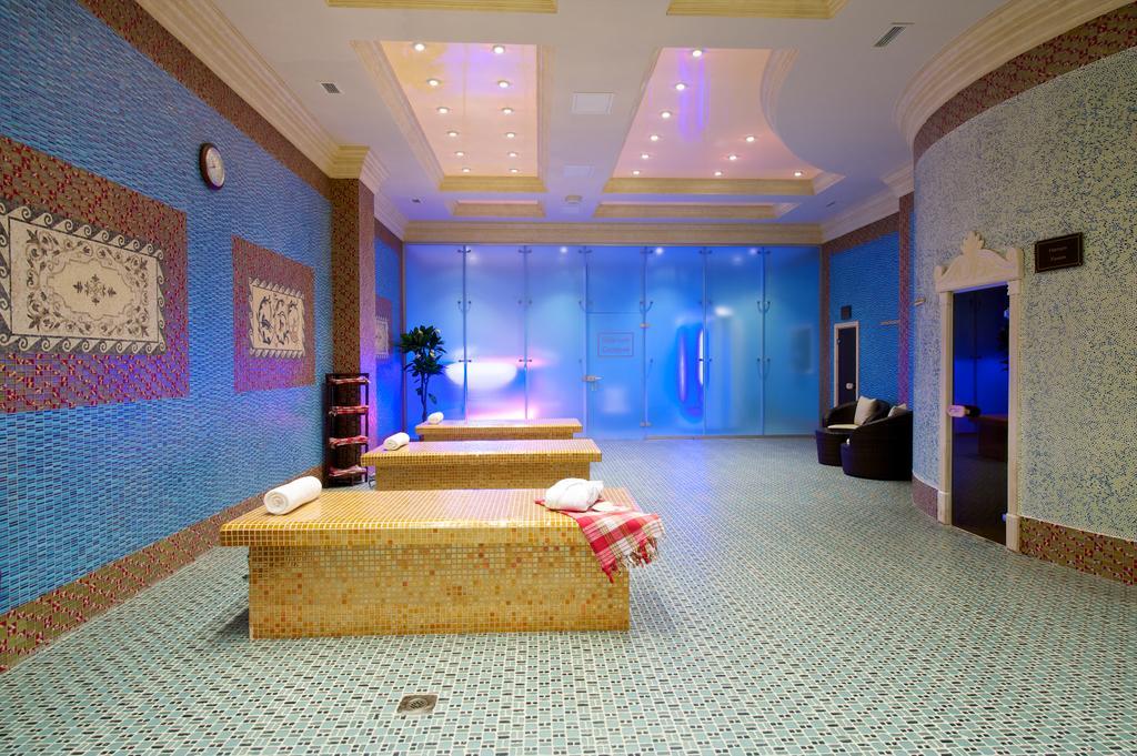Royal Tulip Almaty Hotel Exterior foto